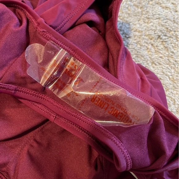 NWT Cabana Del Sol off the shoulder ruffle one piece swimsuit small - Picture 6 of 6